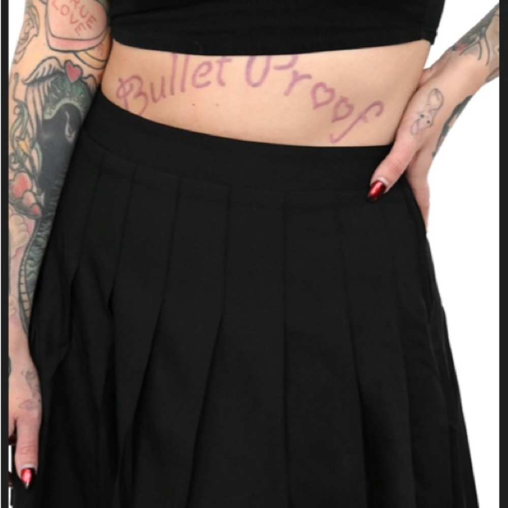 Elegant Black Pleated Skirt